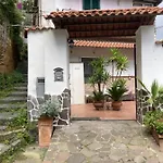 Gege's 公寓